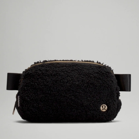 Lululemon Everywhere Fleece Belt Bag Black 1L NWT - Picture 2 of 7